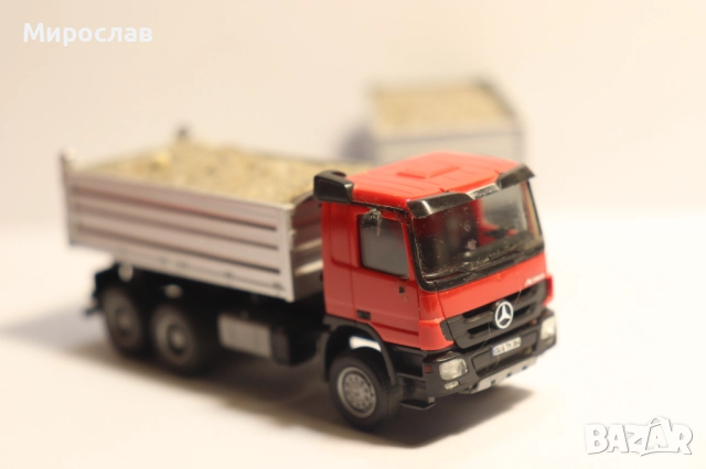 HERPA 1/87 H0 MERCEDES САМОСВАЛ ГОНДОЛА КАМИОН МОДЕЛ, снимка 5 - Колекции - 52725319