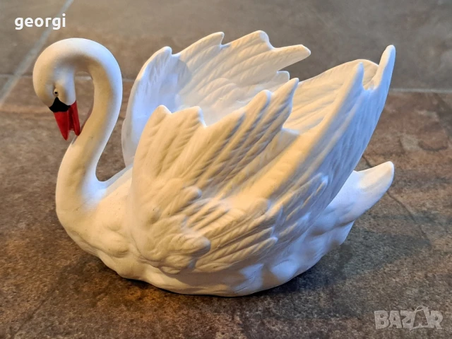 порцеланов лебед Goebel 