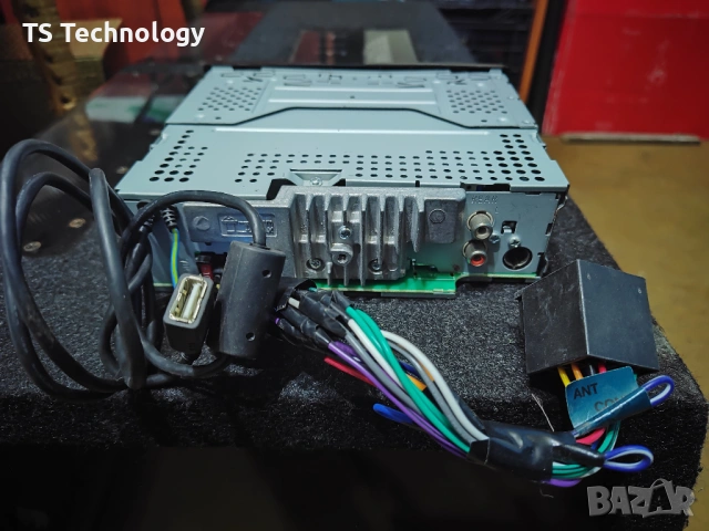 Висок клас KENWOOD KDC-W534UA USB / AuX / CD / MP3, снимка 4 - Аксесоари и консумативи - 53045270