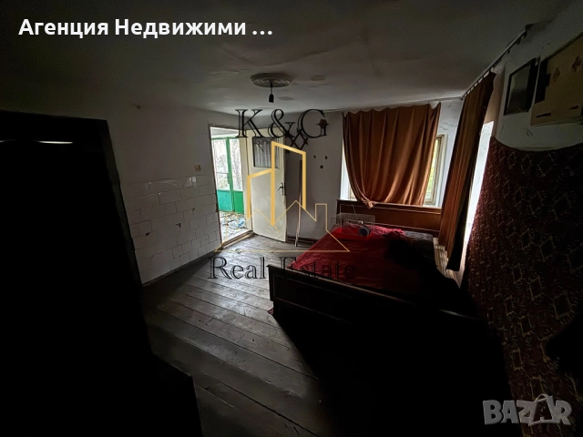 Двуетажна къща в с. Дряновец, снимка 4 - Къщи - 52077369