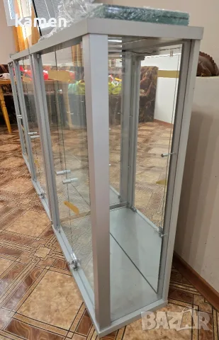 3 Стенни стъклени витрини с LED осветление и заключване (80Х60Х25), снимка 5 - Витрини - 56057837