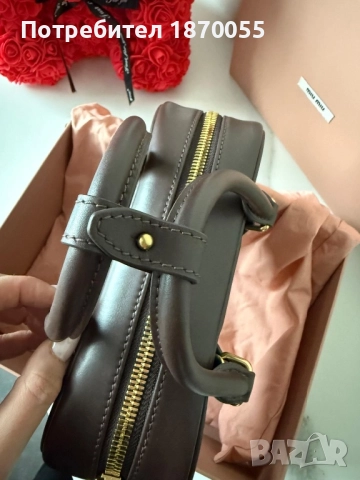 Оригинална кожена чанта Miu Miu Arcadie, снимка 13 - Чанти - 52875371