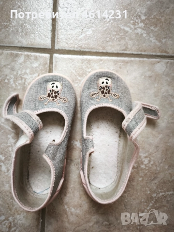 Детски пантофи с жирафче, снимка 9 - Детски пантофи - 52061033