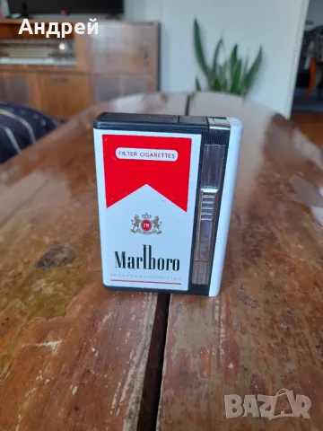Стара табакера,запалка Marlboro