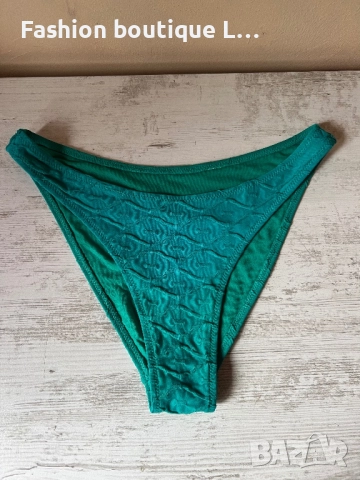 Тюркоазен бански от две части със златни детайли сутиен чашка C и долница М размер 🩱 , снимка 5 - Бански костюми - 52002047