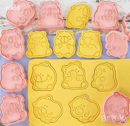 8 бр Капибара Capybara пластмасови разглобяеми резци форми фондан тесто бисквитки, снимка 3 - Форми - 50536617