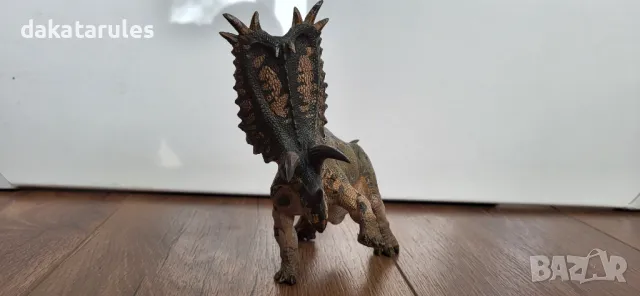 Фигура на динозавър Pentaceratops sternbergii, снимка 2 - Колекции - 49698650