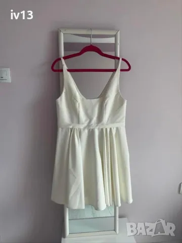 Бяла рокля Pause jeans 