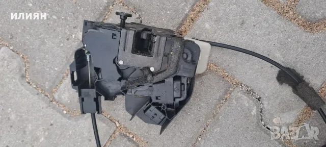 брава за предна лява врата за Renault Megane 4 2016 2017 2018 2019 16943018 805034436R, снимка 2 - Части - 49895601