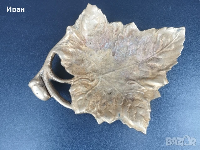 месингов пепелник с лого Левски София , снимка 2 - Антикварни и старинни предмети - 51323626