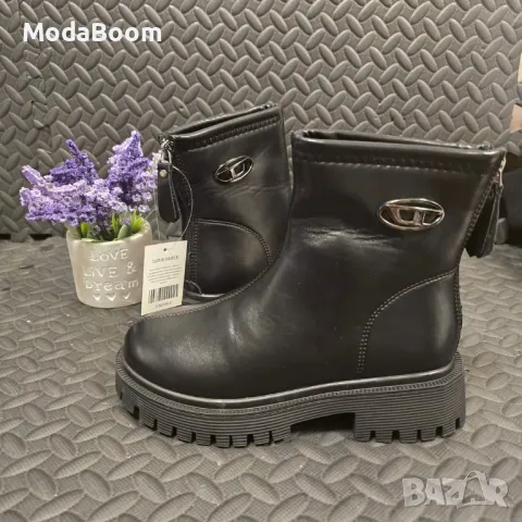 Дамски боти • два цвята 