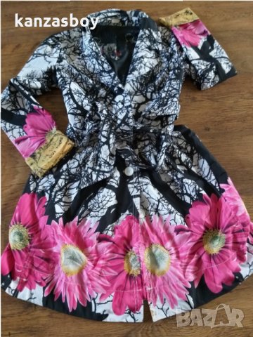 Desigual less more rain coat dress - страхотен дамски тренч, снимка 5 - Шлифери - 34175997