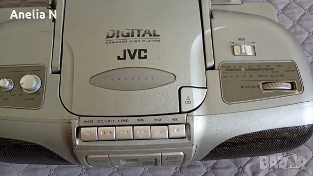 Касетофон JVC, снимка 3 - Радиокасетофони, транзистори - 51005863