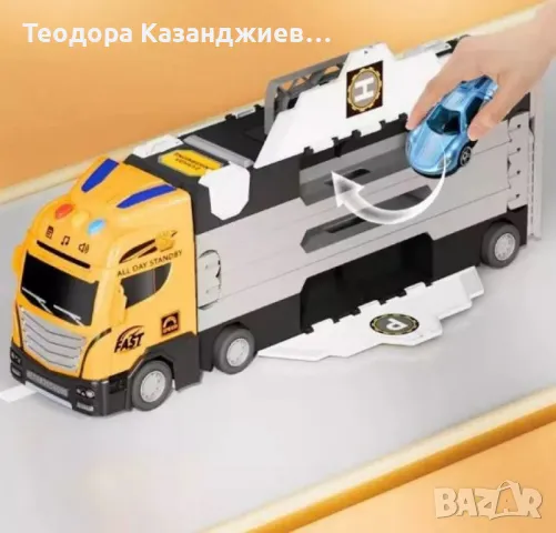Трансформиращ се голям детски камион с рампа и колички, снимка 1