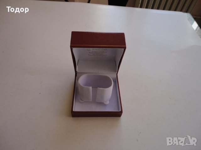 кутия за часовник Preet Jewels, снимка 2 - Мъжки - 52640640