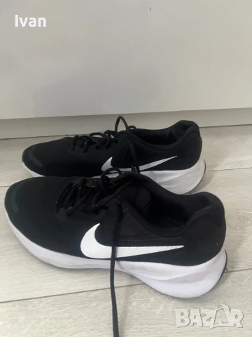 Nike Revolution 7 