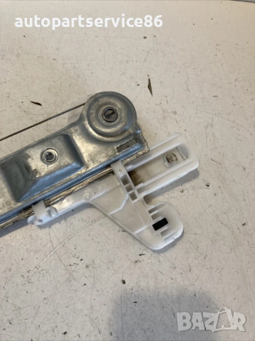 Заден десен регулатор на стъкло с мотор за Jeep Compass (2009) 05074822AA, снимка 2 - Части - 53499020