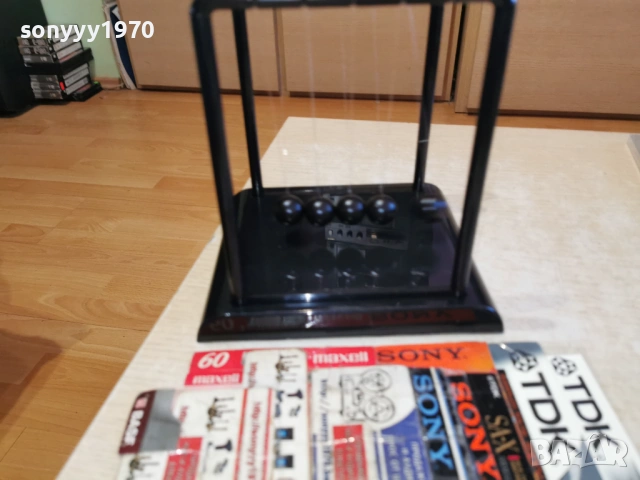 Люлката на Нютон-BLACK 18Х18Х15СМ 1501261032, снимка 16 - Колекции - 53105981