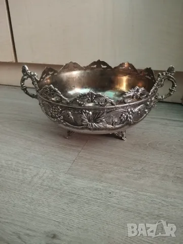 Посребрена купа в стил арт деко