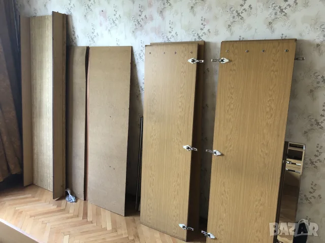 Двукрилен гардероб винтидж, снимка 2 - Гардероби - 55345790