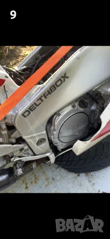 На част Yamaha FZR 1000