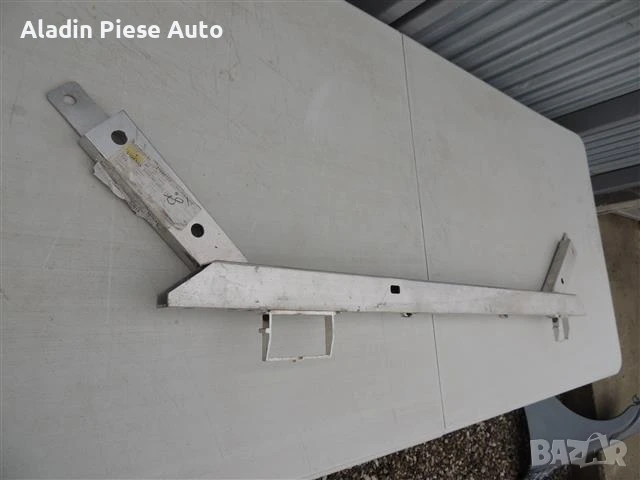 Предна напречна греда Volvo XC60 година 2018 2019 2020 2021 код 31688773 , снимка 3 - Аксесоари и консумативи - 50472413