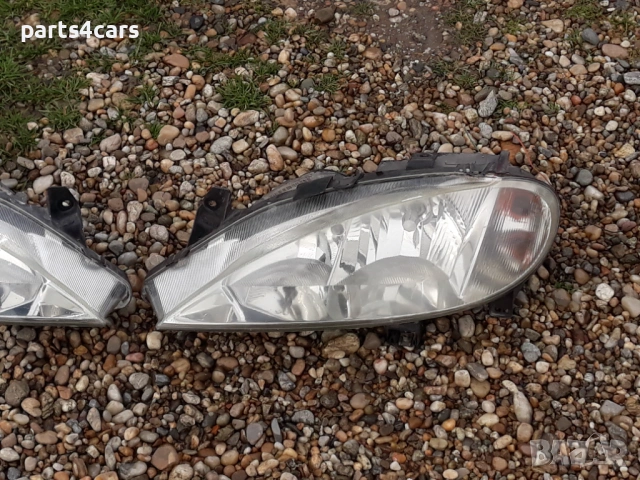 ляв и десен фар за рено меган 1 99 - 02 RENAULT MEGANE I, снимка 3 - Части - 53597346
