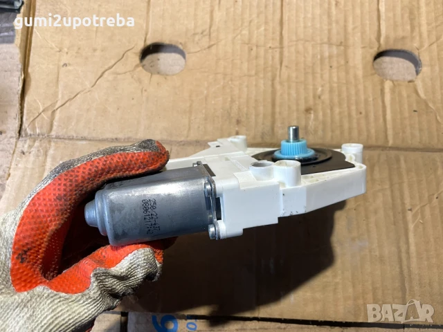 Моторче Стъклоповдигач Предна Лява 8K0959801B Porsche Cayenne 3.0D 92A/2012г, снимка 4 - Части - 50812547