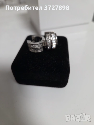 обици MICHAEL KORS , снимка 5 - Обеци - 53721391