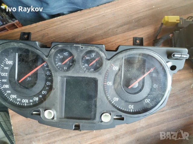 Километражно табло VW Passat VI 2.0 TDI 140 , 3C0920871E , снимка 2 - Части - 51075083