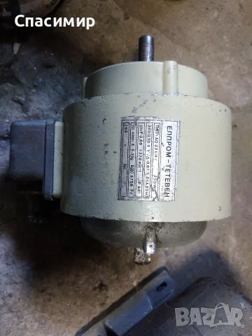 Ел двигател 0,250kw на 1370 об фланцов трифазен , снимка 4 - Електродвигатели - 56152265