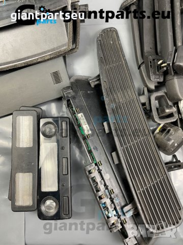 Дръжки плафони пластмаси черни за ТАВАН е46 е39, снимка 3 - Части - 40003522