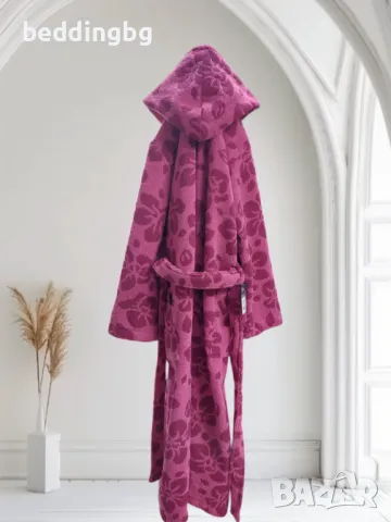Юношески Халат с Качулка за Момиче 10- 16 г. – Яна Панагюрище