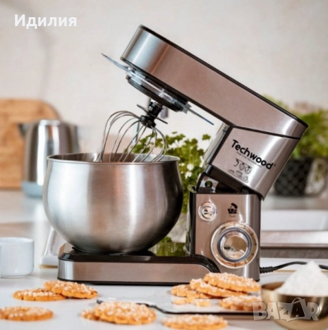 Планетарен миксер с купа от инокс Techwood TRO-1055, 1000W, 5л., 3бъркалки, 6степени + Pulse, Червен, снимка 2 - Миксери - 51709758