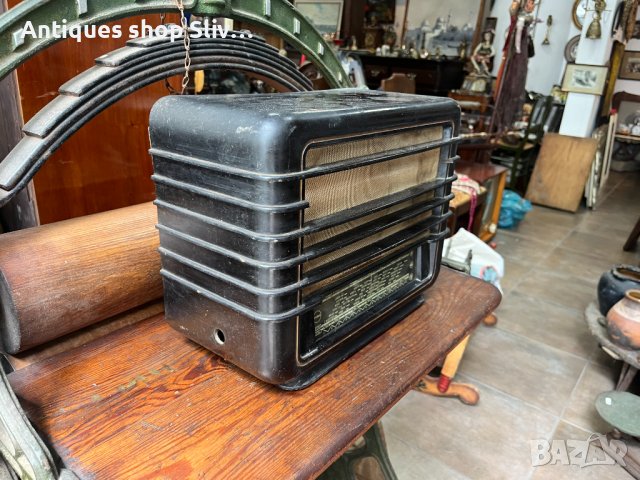 Стар радиоапарат с бакелитна кутия от "Rhythmus" Тесла №4160, снимка 2 - Антикварни и старинни предмети - 41225681