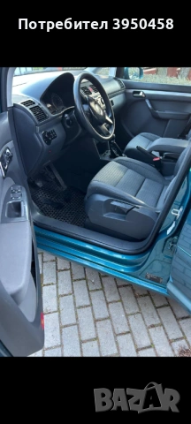 VW Touran 7 местен 2.0TDI перфектен мотор и ходова част обслужен от първия собственик , снимка 3 - Автомобили и джипове - 53652697