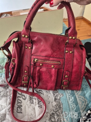 червена чанта Радис, снимка 4 - Чанти - 52961341