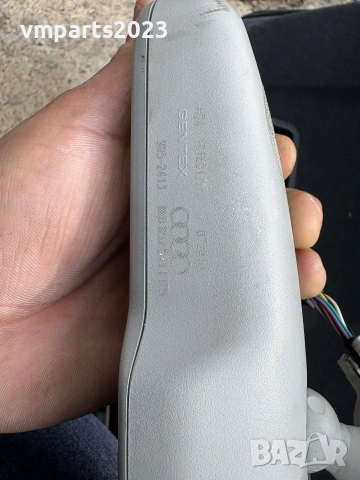 Oгледало с камера Audi A8 D4, снимка 4 - Части - 53762734