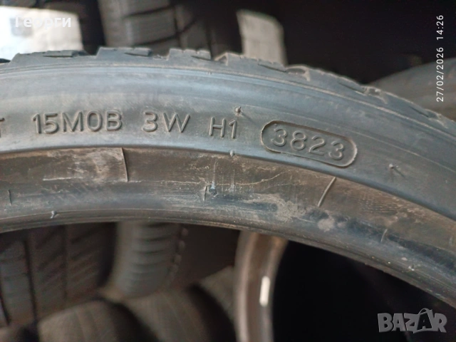 2бр.зимни гуми 235/35/20 Hankook, снимка 3 - Гуми и джанти - 53666124