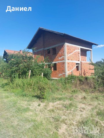 Продавам самостоятелна къща на 2 етажа с таванско и сутерен, снимка 7 - Къщи - 41510689