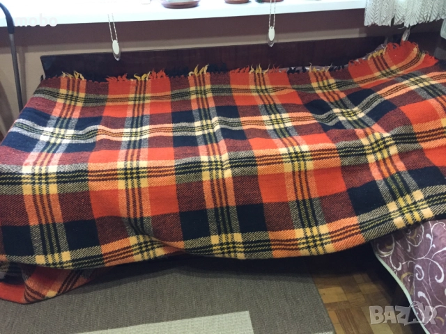 РОДОПСКО ОДЕЯЛО - ново. Състав: 100% вълна.Размери : 215 см/ 150 см., снимка 3 - Олекотени завивки и одеяла - 51987390