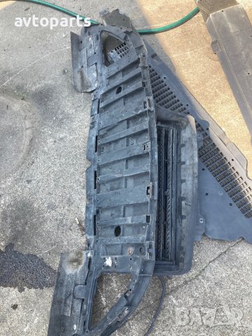 Renault clio 2015година 4/5врати Кори под автомобила, снимка 9 - Части - 41339485