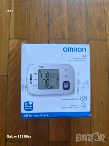 Автоматичен апарат за кръвно налягане за китка OMRON RS4