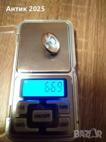 Значка с изображението на Сталин, с винтово закрепване, снимка 5 - Колекции - 51974600