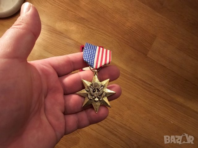 Американски медал за старша служба - прекрасно запазен и  с кутийка - за ценители или колекционери .