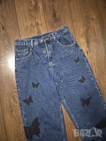 Дънки с пеперуди М/L, снимка 2 - Дънки - 49164065