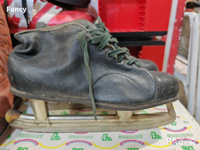 Стари руски кънки за хокей на лед