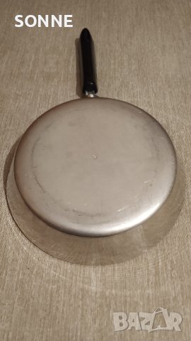 Стар алуминиев тиган от Соца, снимка 11 - Съдове за готвене - 41024711