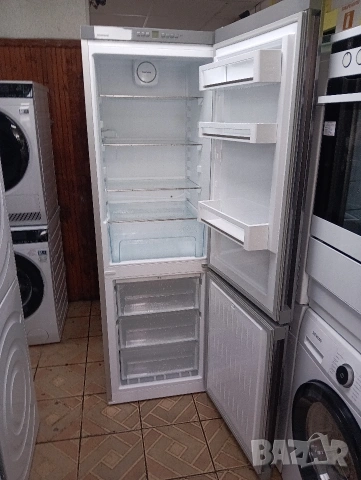 Иноксов комбиниран хладилник с фризер Liebherr с 2 години гаранция!, снимка 8 - Хладилници - 53039543