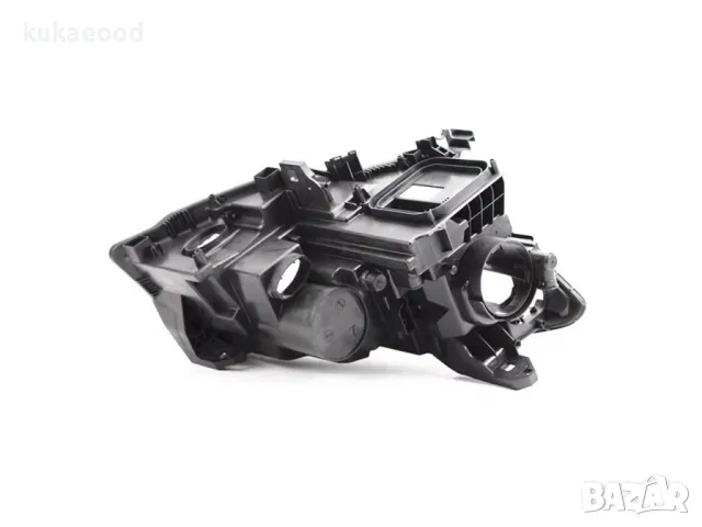 Корпус за фар на Mercedes GLA-Class X156, снимка 2 - Части - 47491485